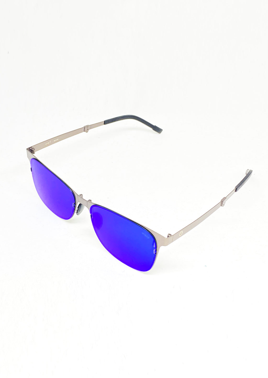 Foldable sunglasses - Rover classic wayfarer design - From the side with blue lenses.