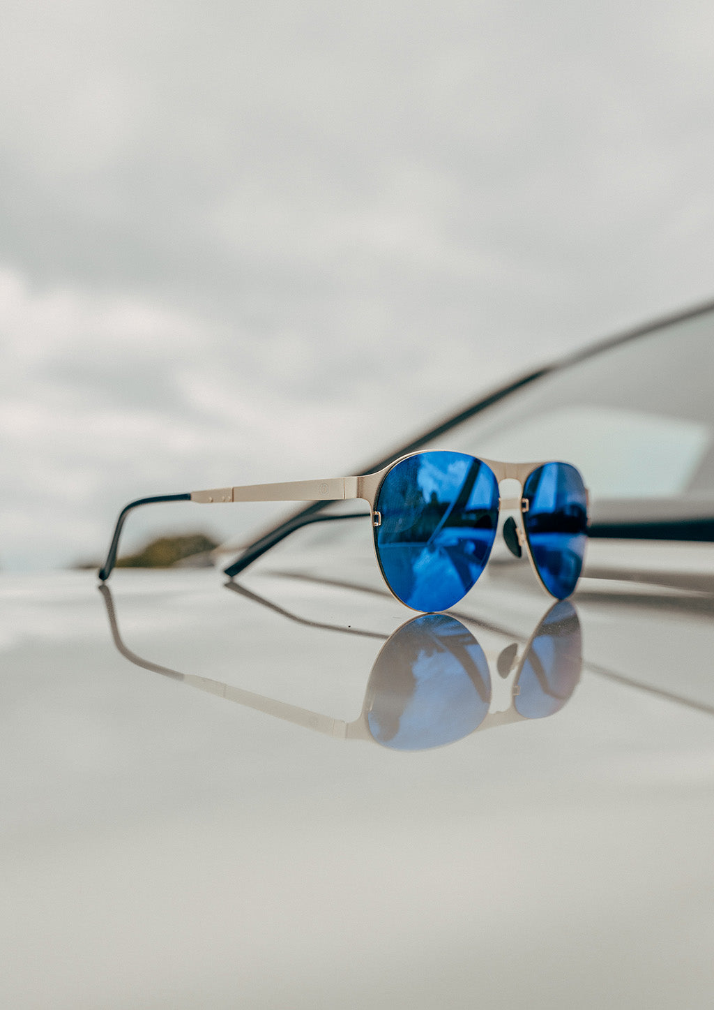 Foldable sunglasses - Scout classic aviator design - Lifestyle photo