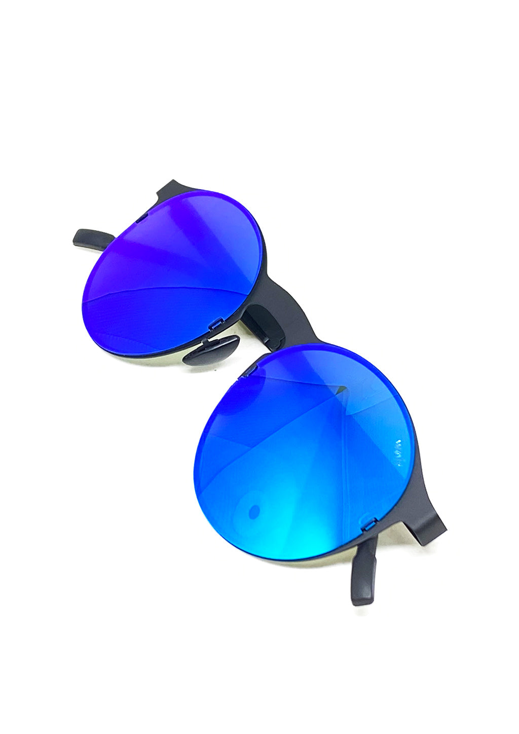 Foldable sunglasses - Looper classic round design - Laying down.